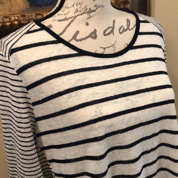 Vince Linen Striped long sleeved lightweight semi-sheer comfy top - Picture 2 of 11